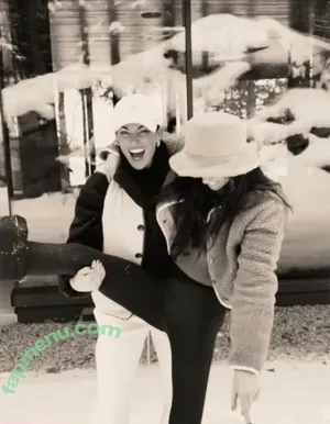 Serinda Swan / serindaswan nude photo #0784