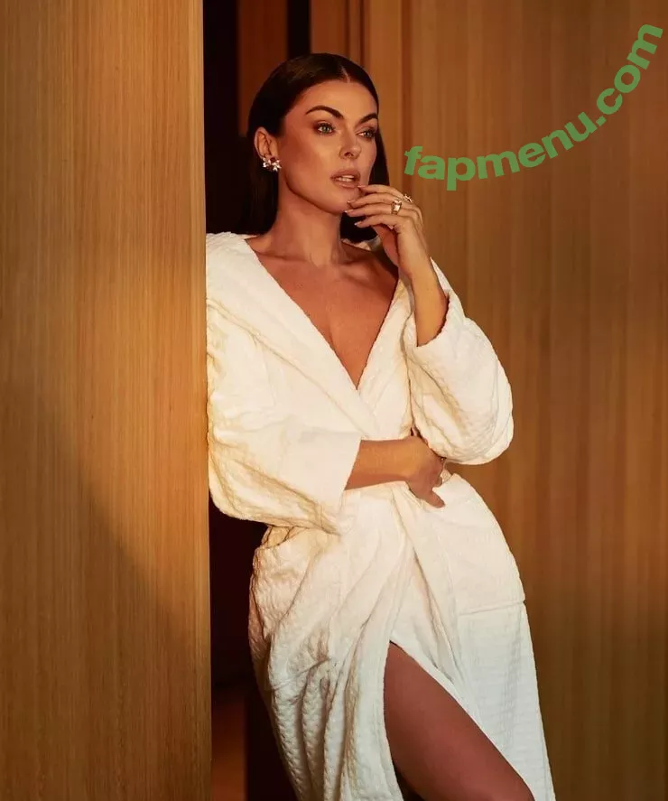 Serinda Swan nude photo #0076 (serindaswan)