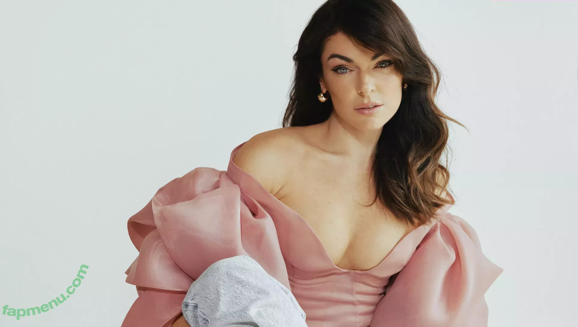 Serinda Swan nude photo #0138 (serindaswan)
