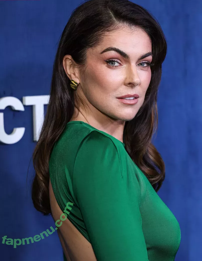 Serinda Swan nude photo #0144 (serindaswan)