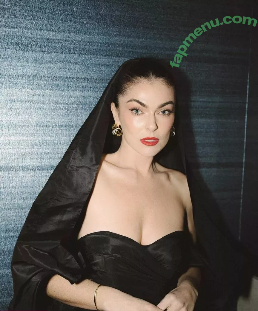 Serinda Swan nude photo #0159 (serindaswan)