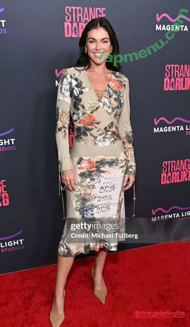 Serinda Swan nude photo #0370 (serindaswan)