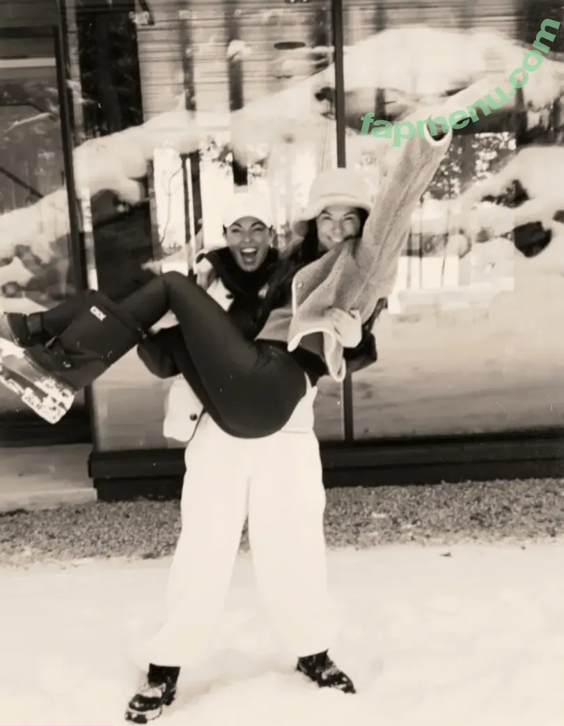 Serinda Swan nude photo #0786 (serindaswan)