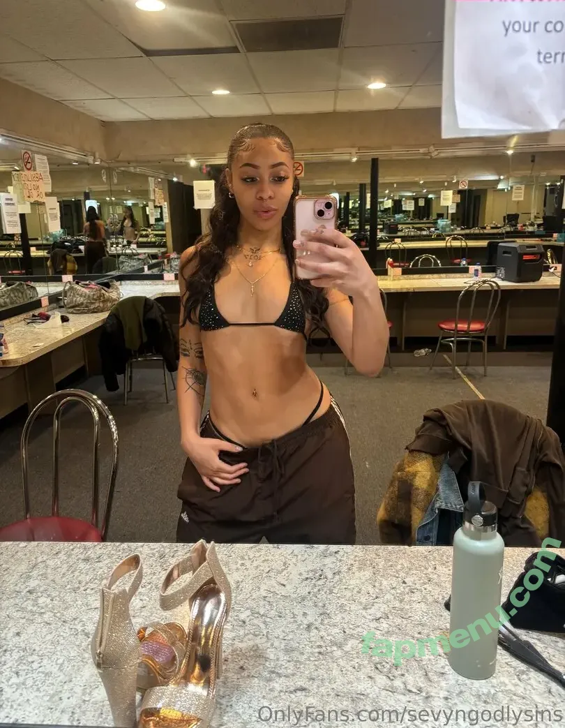 sevyngodlysins nude photo #0004 (sevyngodlysins)
