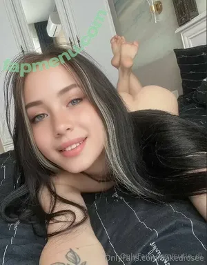  nude photo #0004