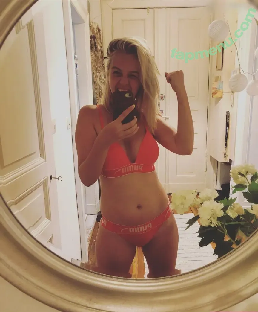 Sexy Julia nude photo #0013 (einfachechtjulia / sexyjulia.unfiltered)