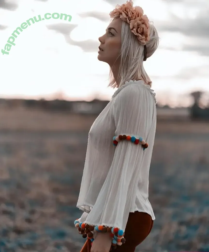 Sexy Julia nude photo #0022 (einfachechtjulia / sexyjulia.unfiltered)