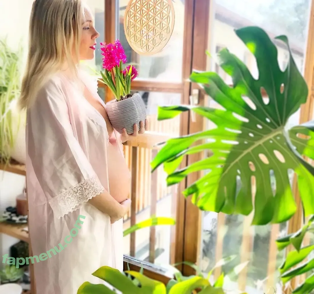 Sexy Julia nude photo #0061 (einfachechtjulia / sexyjulia.unfiltered)