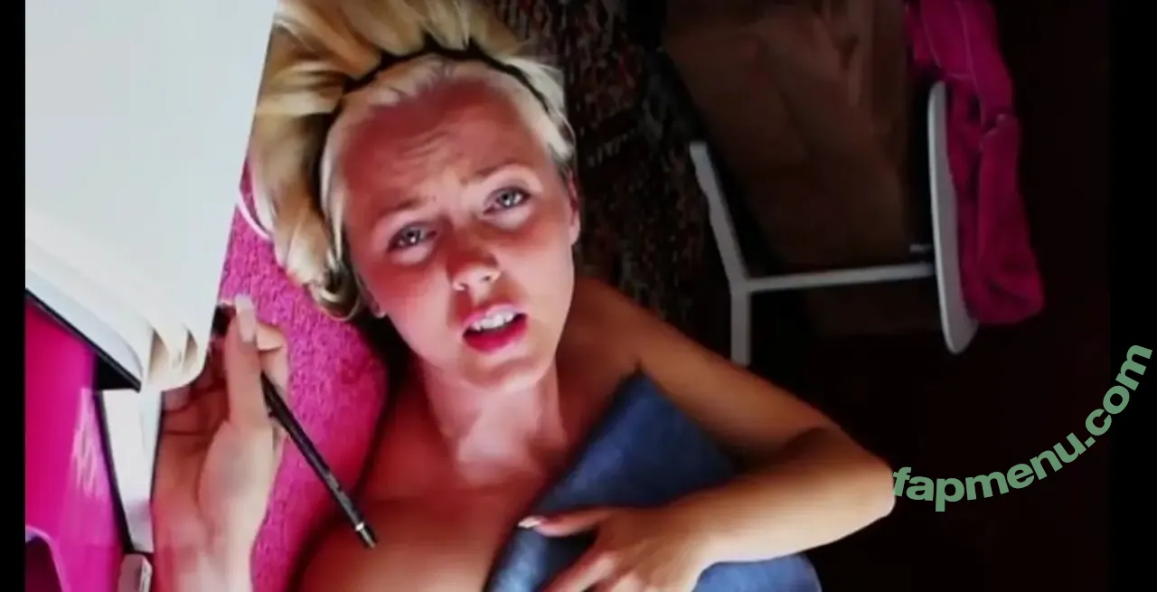 Sexy Julia nude photo #0333 (einfachechtjulia / sexyjulia.unfiltered)