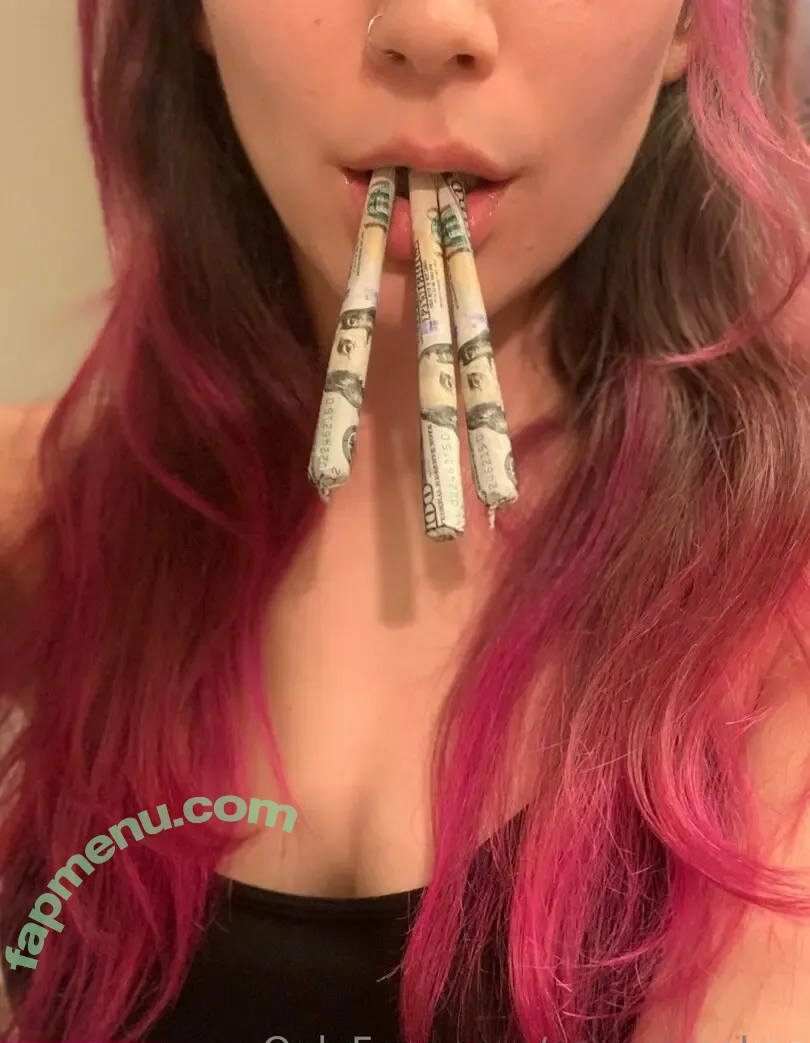 sexy_smokes nude photo #0041 (reel)