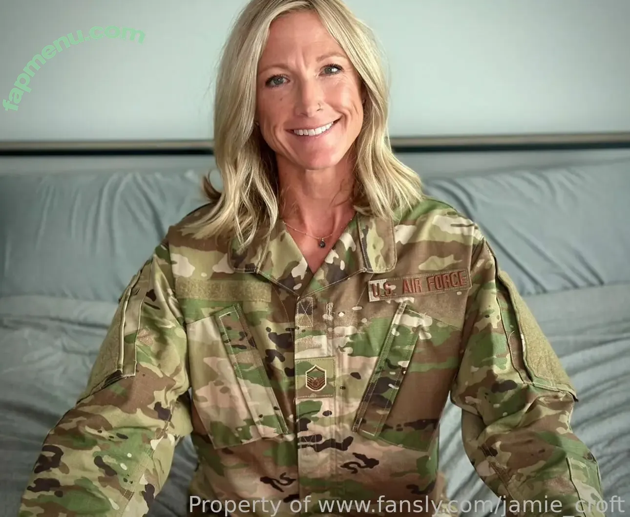 sexymilfliz4bbc nude photo #0033 (Brian Edger & Jamie Croft / Jam1eCroft / Jamie Croft / fat_mac34 / jamie_croft / sexynmwife4bbc)