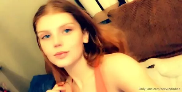 sexyredinbed / throwanitback nude photo #0056