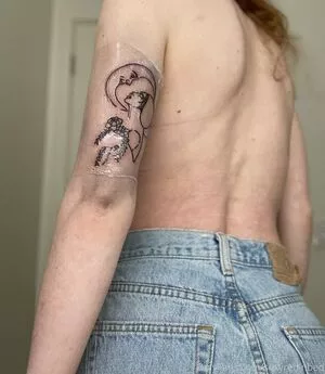 sexyredinbed / throwanitback nude photo #0171