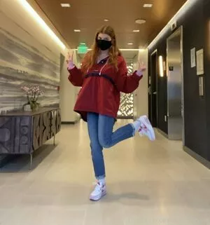 sexyredinbed / throwanitback nude photo #0189