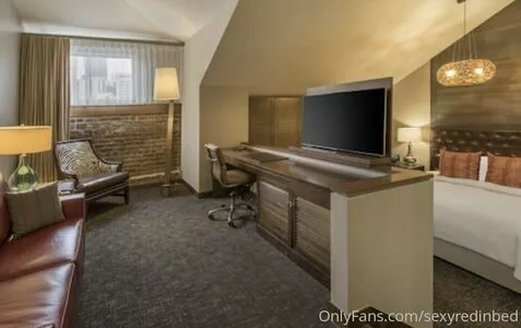 sexyredinbed / throwanitback nude photo #0217