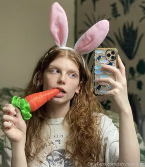 sexyredinbed / throwanitback nude photo #0347