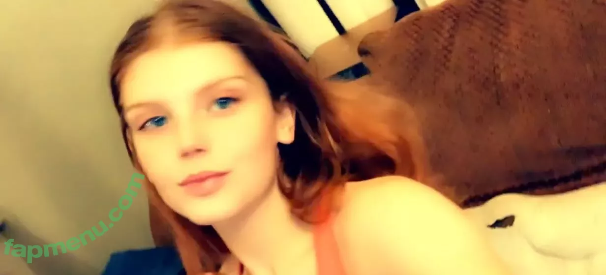 sexyredinbed nude photo #0056 (throwanitback)