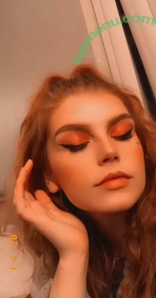 sexyredinbed nude photo #0147 (throwanitback)