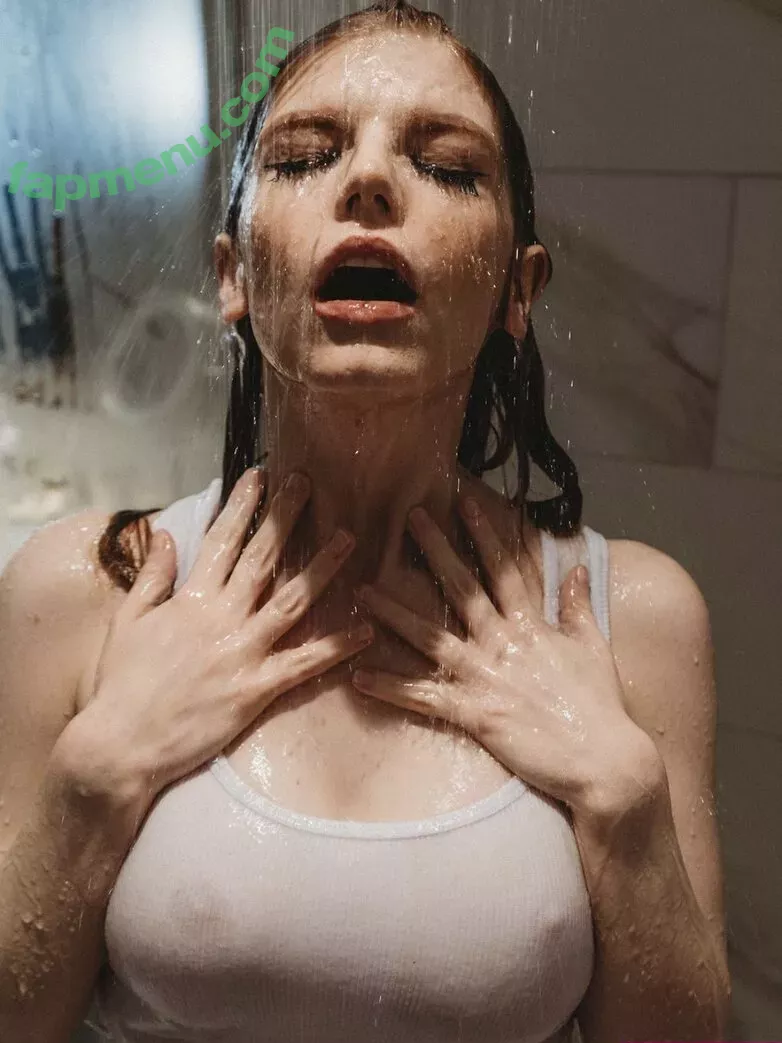 sexyredinbed nude photo #0381 (throwanitback)