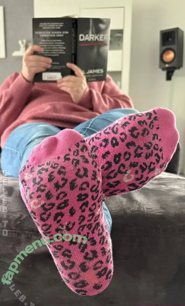 Sexyskyfeet nude photo #0061 (LilaSky89 / lilaksy89)