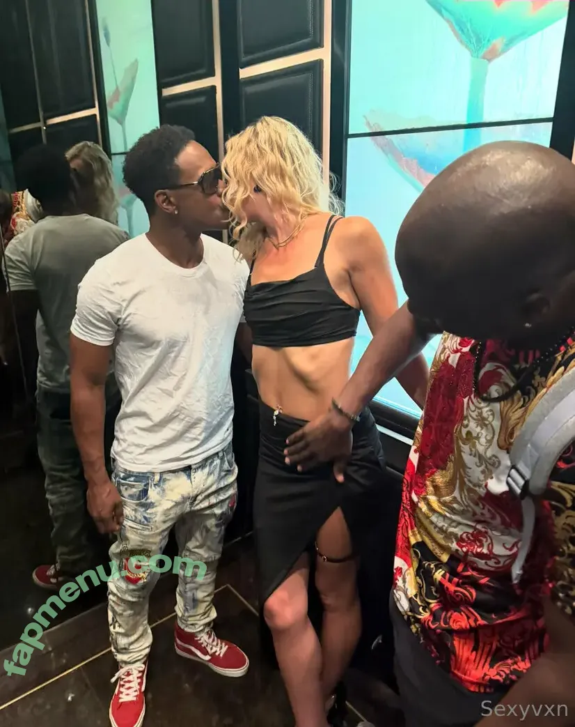 sexyvxn nude photo #0070 (sexy_vxn)