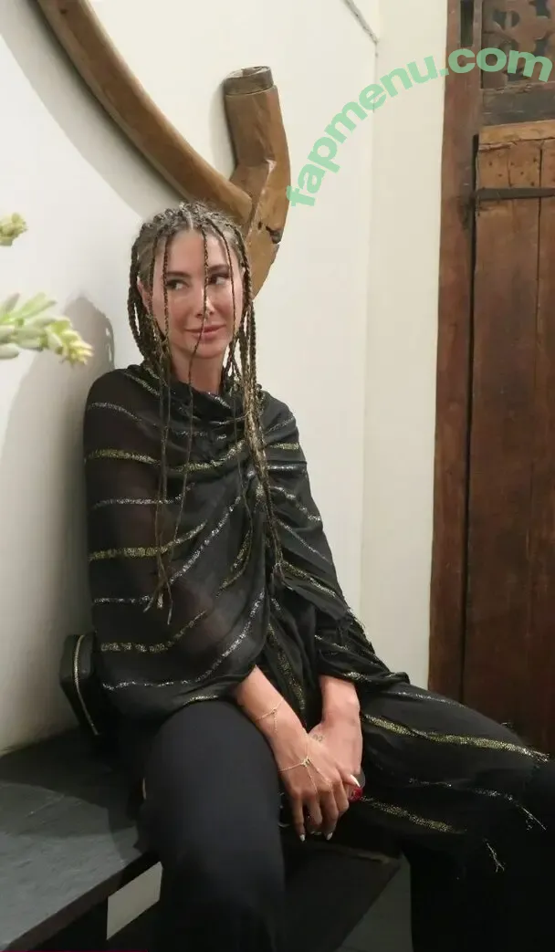 Seyma Subasi nude photo #0105 (seymasubasi)