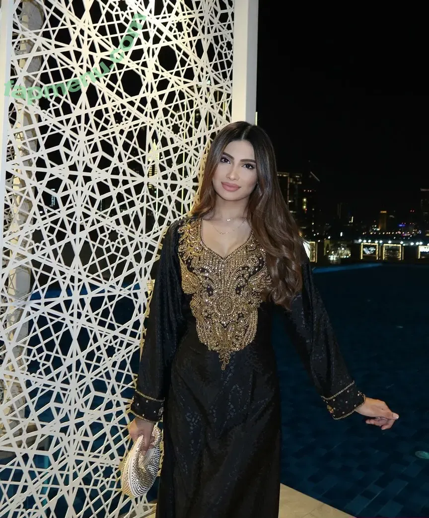 Shabreen Meerasafeer nude photo #0027 (shabreensabeer)