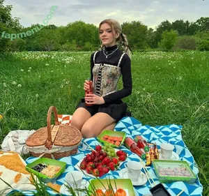 Shadsi / shadi_409 nude photo #0193