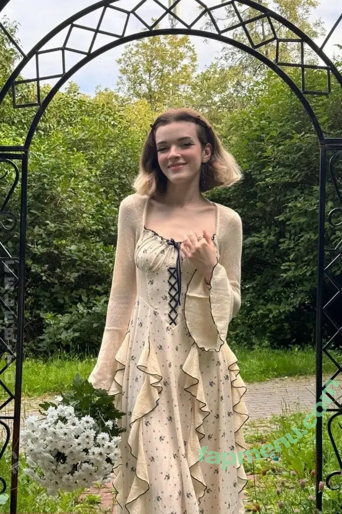 Shadsi nude photo #0217 (shadi_409 / shads1 / shadsii)