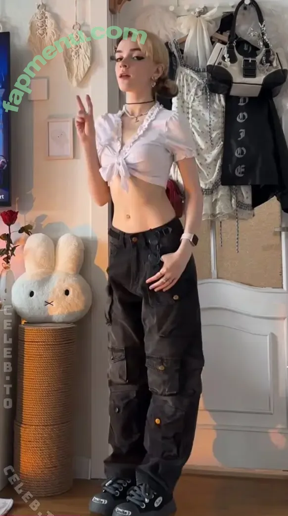 Shadsi nude photo #0228 (shadi_409 / shads1 / shadsii)