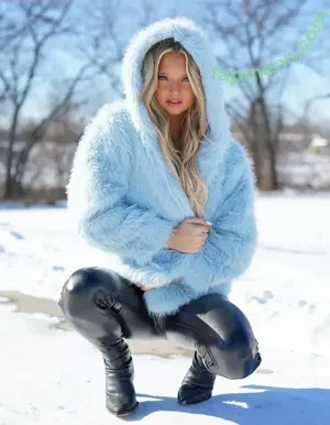 Shae Smolik / shaesmolik nude photo #0270