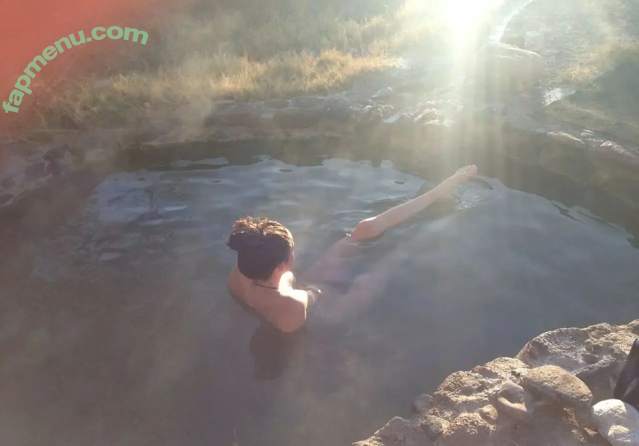 Shailene Woodley nude photo #0267 (shailenewoodley)