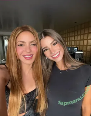 Shakira / artist / shakkira nude photo #1559