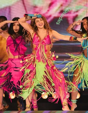 Shakira / artist / shakkira nude photo #1595