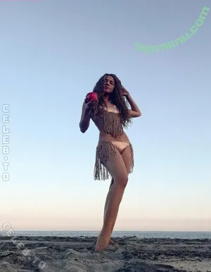 Shakira / artist / shakkira nude photo #1603