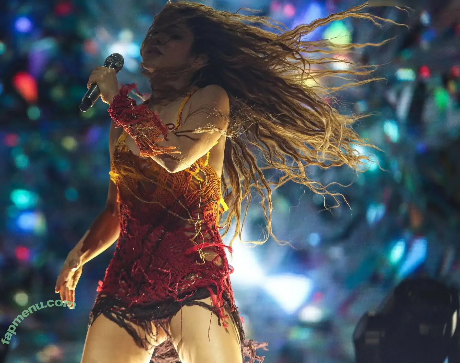 Shakira nude photo #1136 (artist / shakkira)