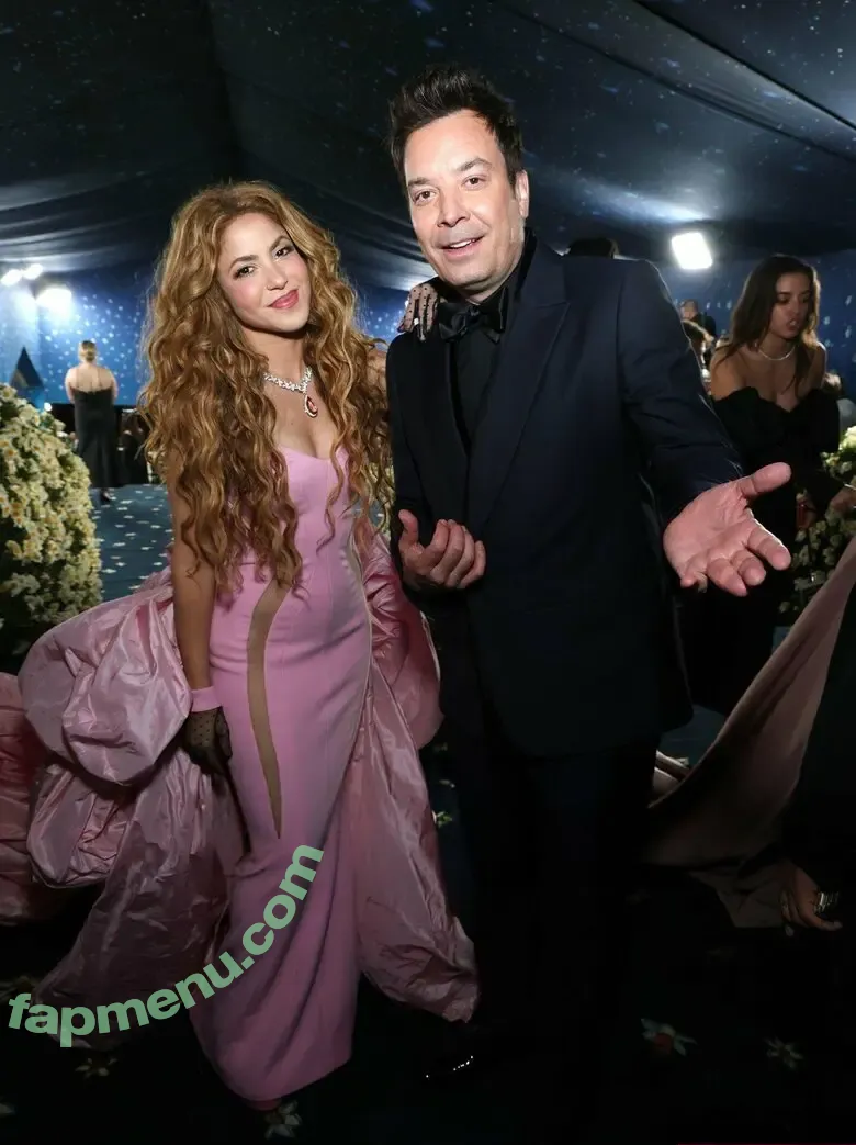 Shakira nude photo #1152 (artist / shakkira)