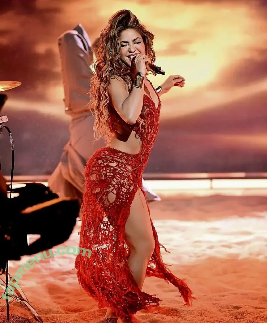 Shakira nude photo #1156 (artist / shakkira)