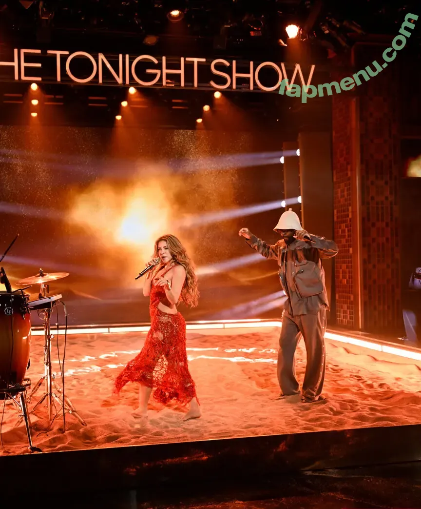 Shakira nude photo #1183 (artist / shakkira)