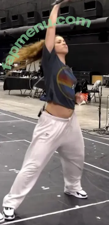 Shakira nude photo #1200 (artist / shakkira)