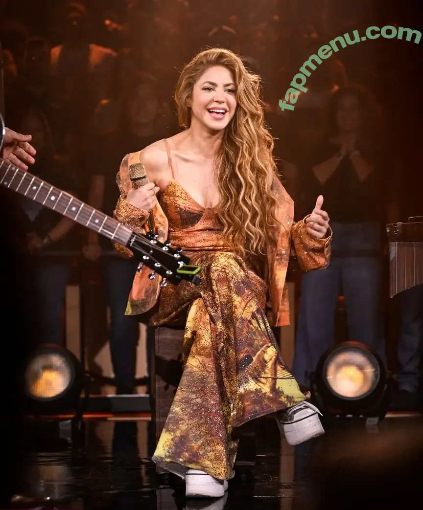 Shakira nude photo #1225 (artist / shakkira)