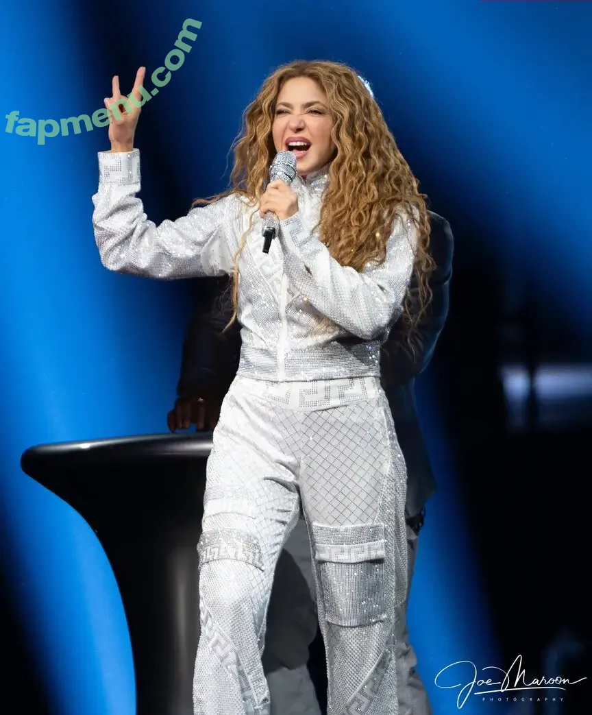 Shakira nude photo #1288 (artist / shakkira)