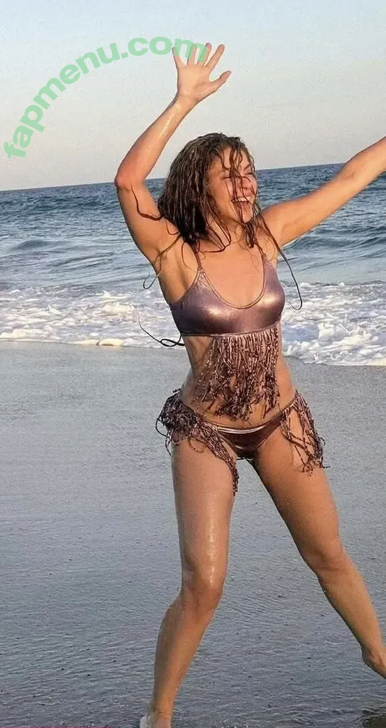 Shakira nude photo #1443 (shakkira)