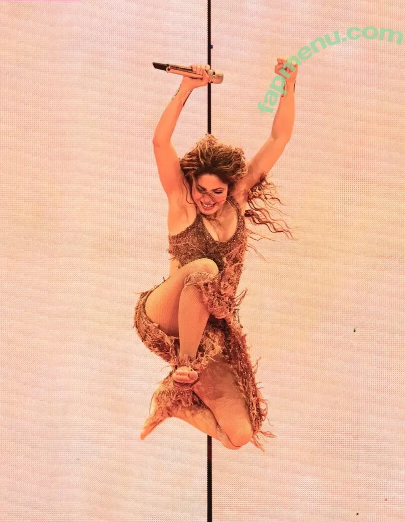 Shakira nude photo #1471 (shakirashakira)