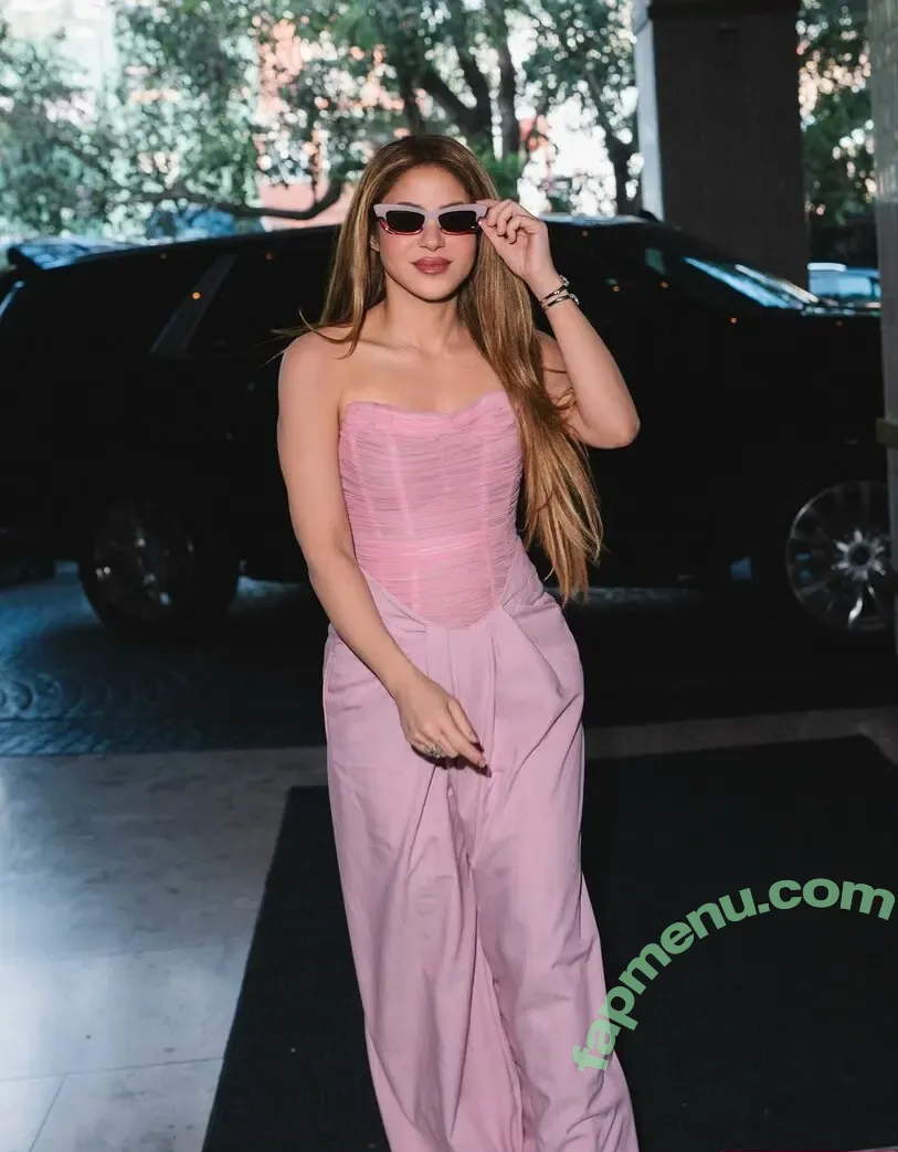 Shakira nude photo #1565 (artist / shakkira)