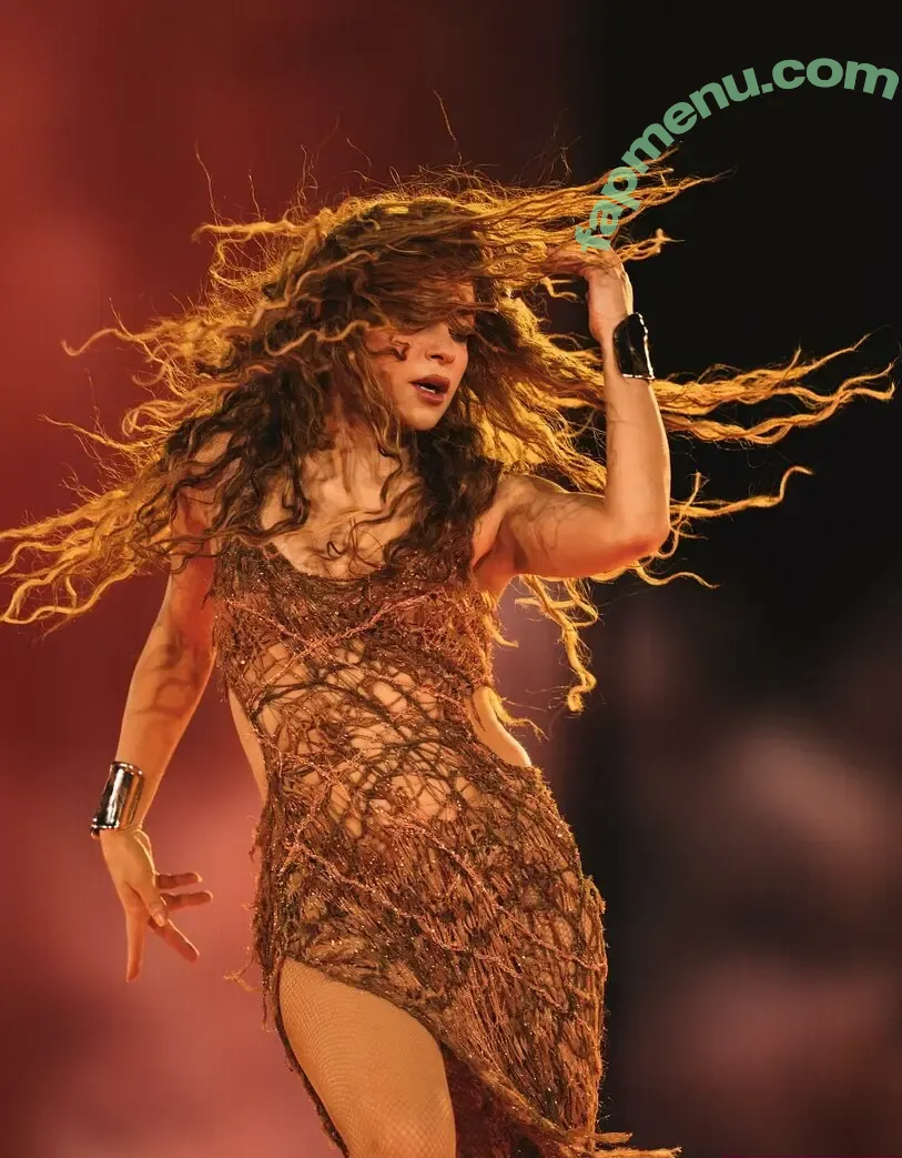 Shakira nude photo #1593 (artist / shakkira)