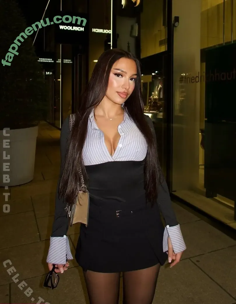 shakiravv nude photo #0079 (ishakira / shakira)