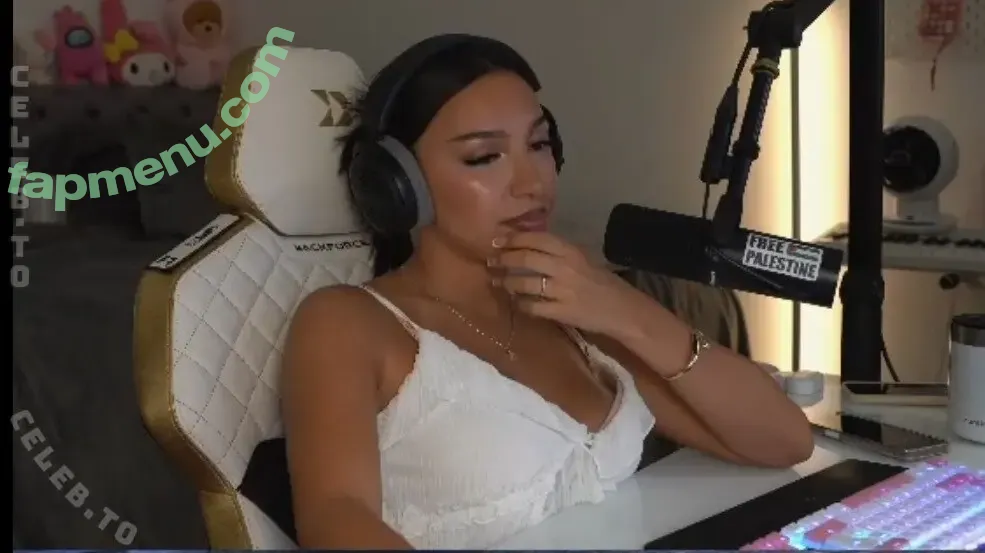 shakiravv nude photo #0125 (ishakira / shakira)