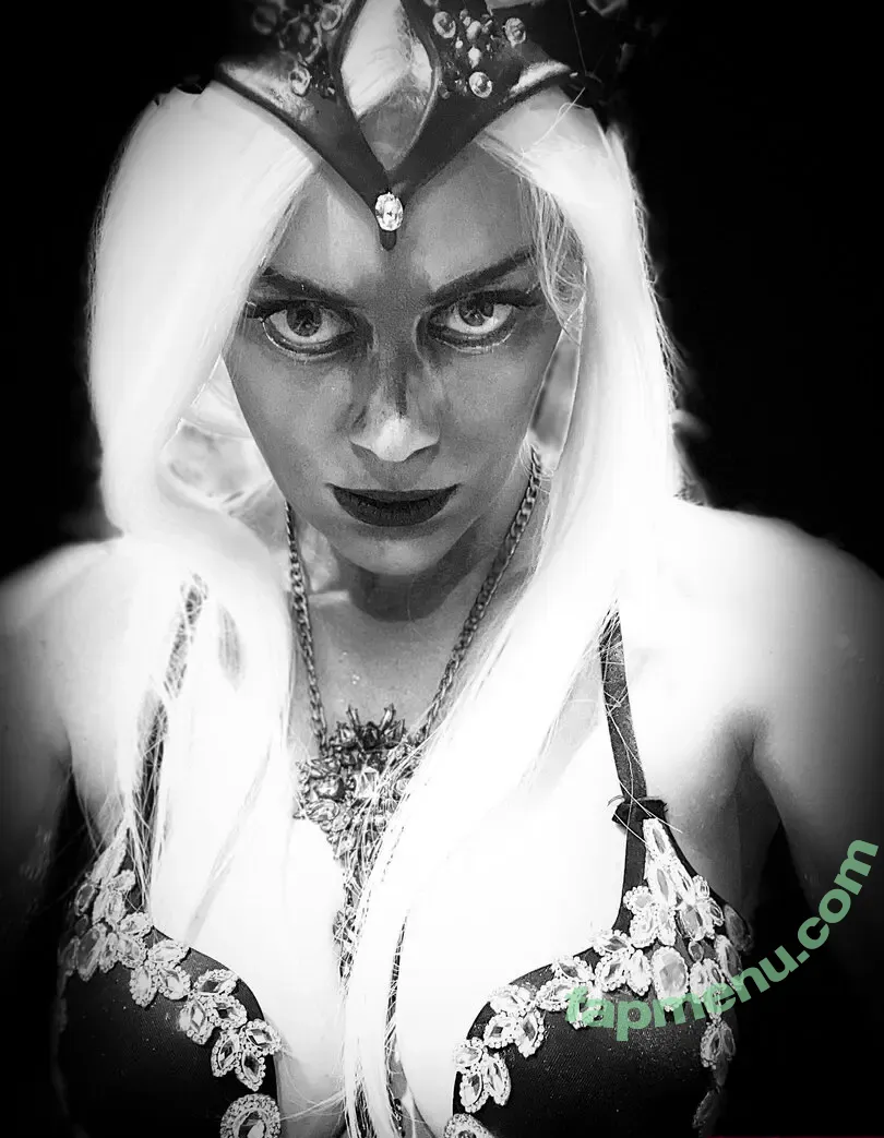 shamanatrix nude photo #0016 (shamanatrix.missy.galore)