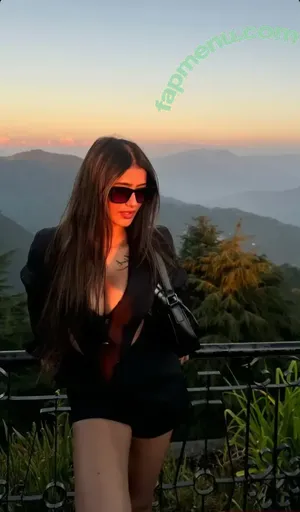 Shambhavi Singh / shambhavi1997 nude photo #0187